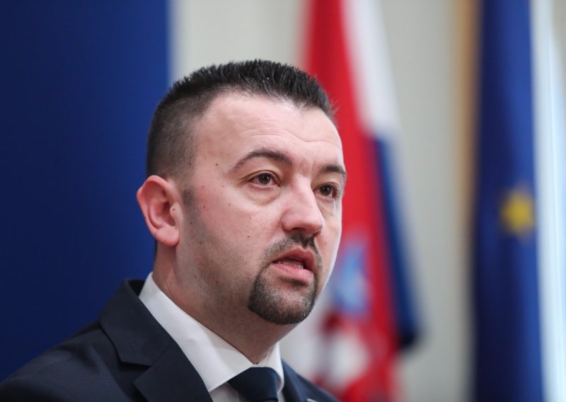 Pavliček o napadu u Vukovaru: Ovo je čisti primjer nasilja iz mržnje na nacionalnoj osnovi