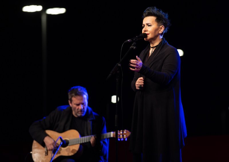 Amira Medunjanin oduševila koncertima na pozornici Lisinski Atriuma