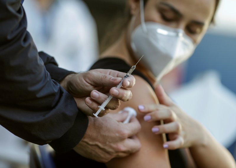 Kombinirano cijepljenje dopušteno je u Sloveniji, ali samo za rijetke izuzetke