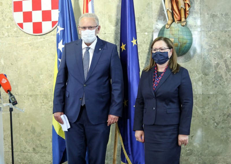 Hrvatska donirala AstraZenecino cjepivo Bosni i Hercegovini