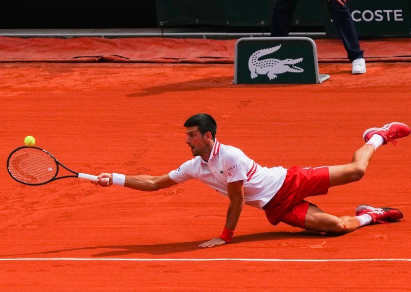 Novak Đoković gubio je 2-0 u setovima i prijetio mu je oproštaj od Roland Garrosa, a onda je pokazao zašto je najbolji na svijetu