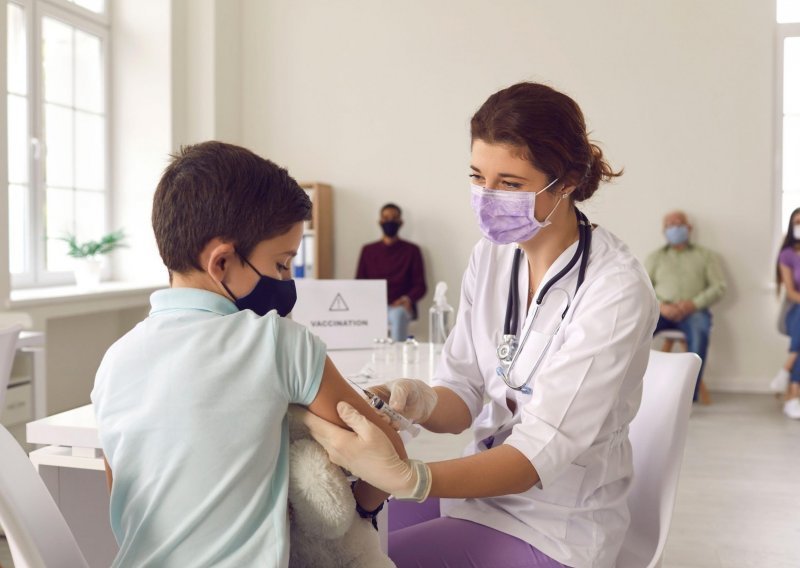 [ANKETA] Krenulo cijepljenje protiv korone za mlađe od 16. Pitamo vas: Hoćete li cijepiti svoje dijete?
