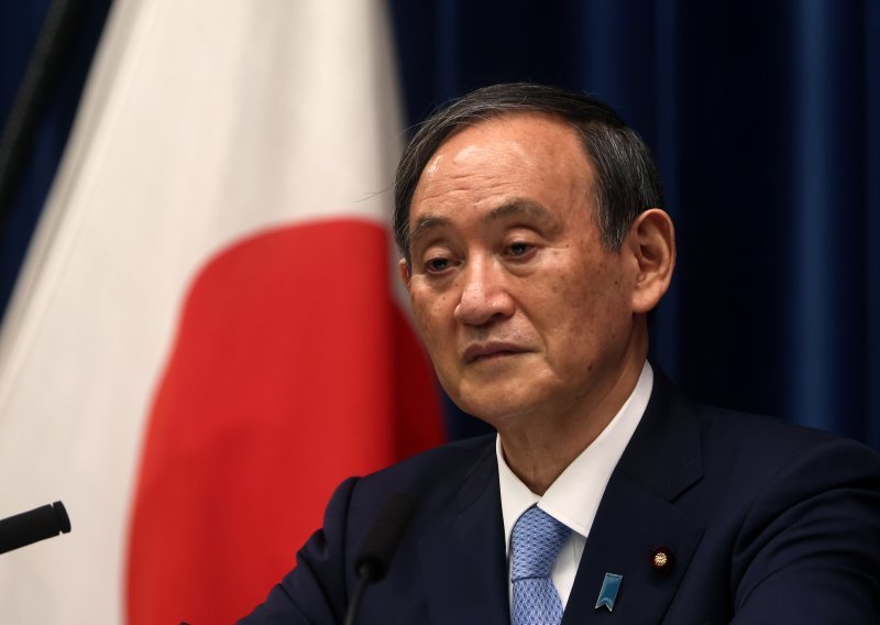 Japanski premijer Suga preživio glasanje o nepovjerenju