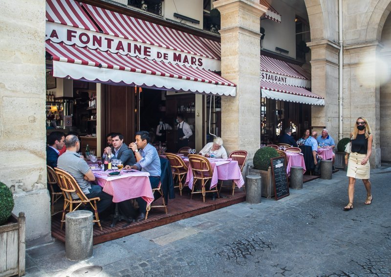 U Francuskoj i u Belgiji otvaraju se restorani i barovi, građani jedva dočekali: 'Bilo je i vrijeme!'