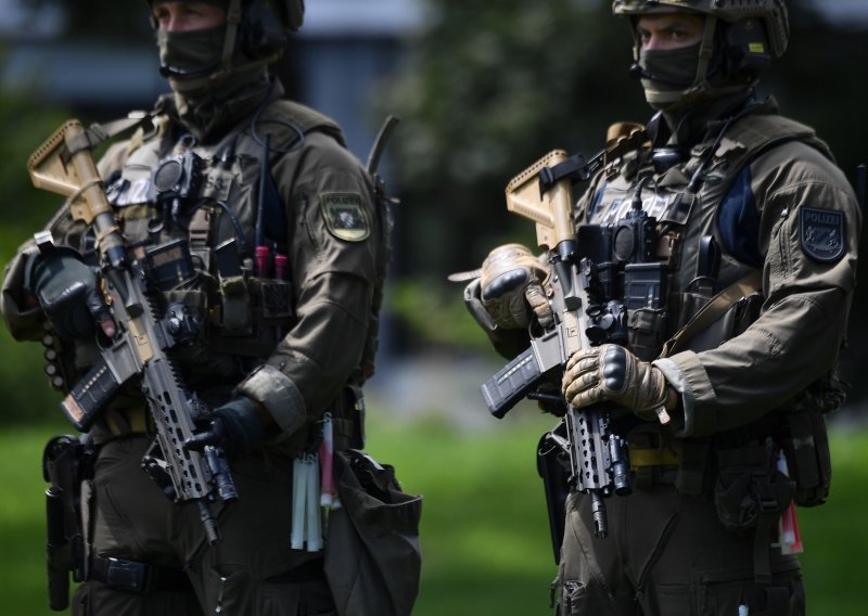 U Frankfurtu zbog desnog ekstremizma raspuštena specijalna postrojba policije