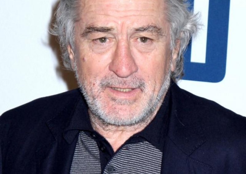 Legendarni De Niro u neočekivanom skandalu