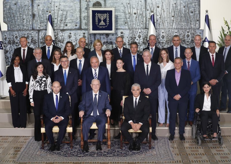 Novi vjetrovi u Jeruzalemu: Tko sve sjedi u izraelskoj vladi i može li se taj čudnovati kljunaš otresti Netanjahuova nasljeđa?
