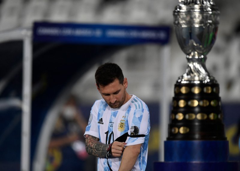 Pogledajte kakav je fantastičan gol iz slobodnog udarca zabio Leo Messi, ali njegova Argentina ponovno nije uspjela pobijediti