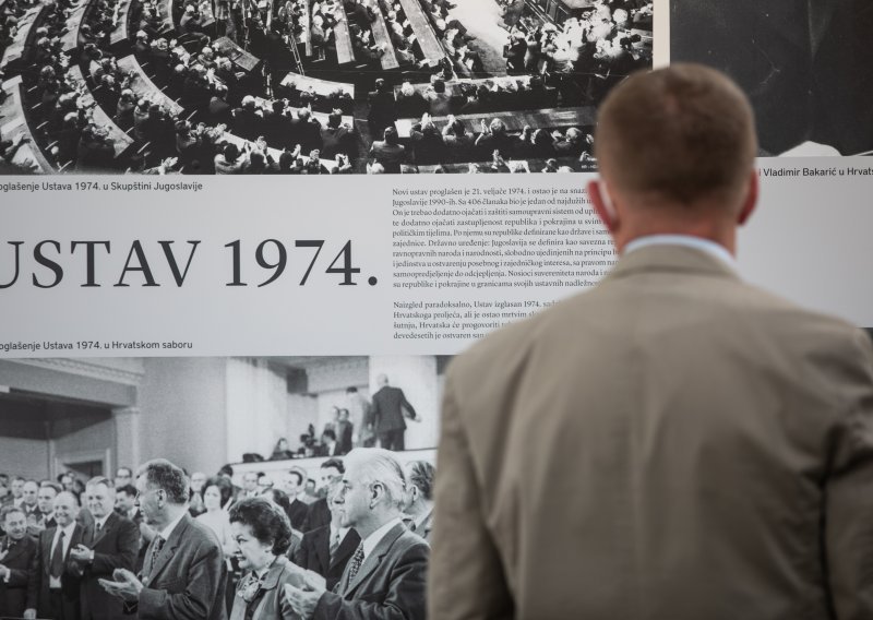 [FOTO/VIDEO] Otvorena izložba posvećena 50. obljetnici Hrvatskog proljeća, pogledajte tko je sve došao od političara