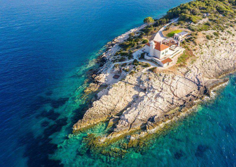 [FOTO] Reći za njih da su luksuzne je - preslabo. Kad vidite ove jadranske vile, postat će vam jasno zašto se smještaj u njima plaća u tisućama eura