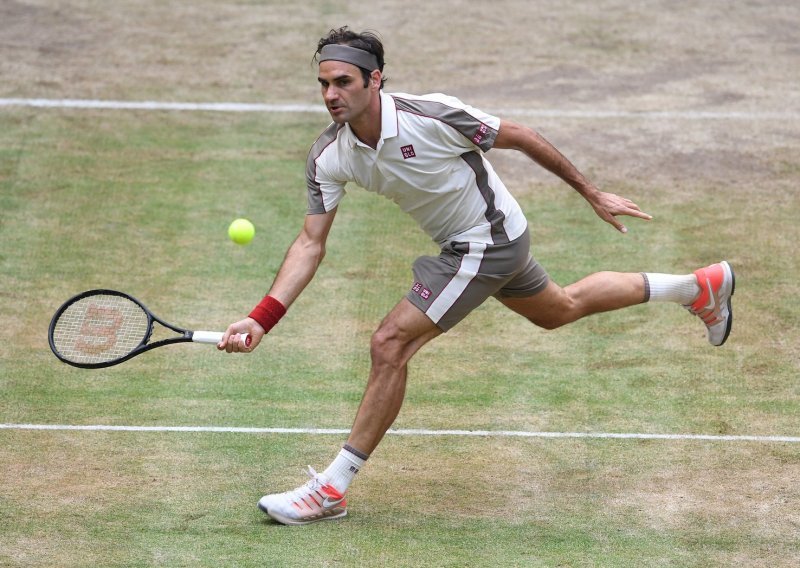 Roger Federer je turnir u Halleu osvojio čak 10 puta u posljednjih 20 godina, a sada je izgubio od 19 godina mlađeg protivnika