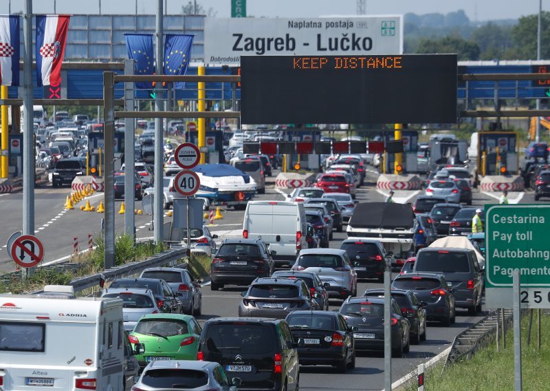 Pojačan promet u smjeru mora, HAK poziva na oprez