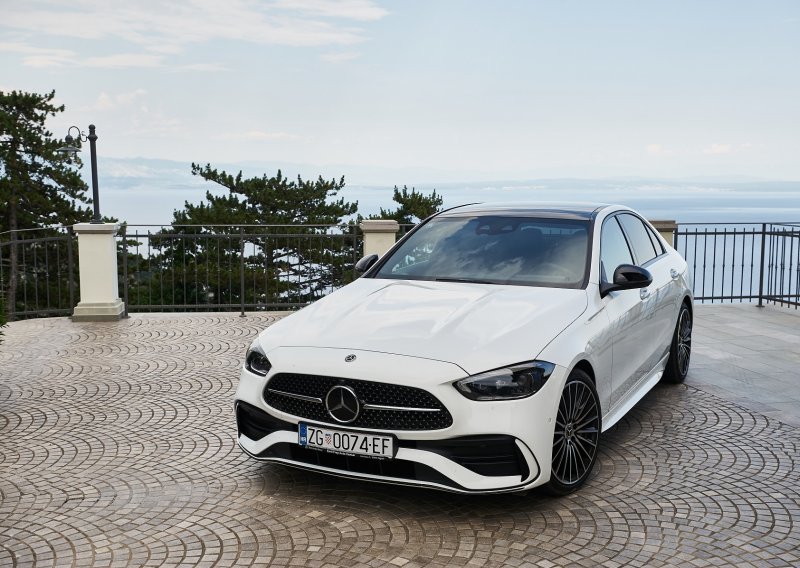 [FOTO/VIDEO] Stigla je potpuno nova Mercedes-Benz C-klasa; Poznati svi detalji vrhunske 'male' S-klase