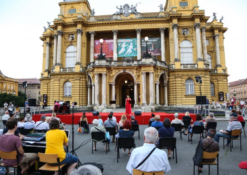 Nastavljen Festival Ljetne večeri HNK u Zagrebu: Publika je uživala u ulomcima najljepših bijelih baleta, popularnih opernih arija te slušala poeziju
