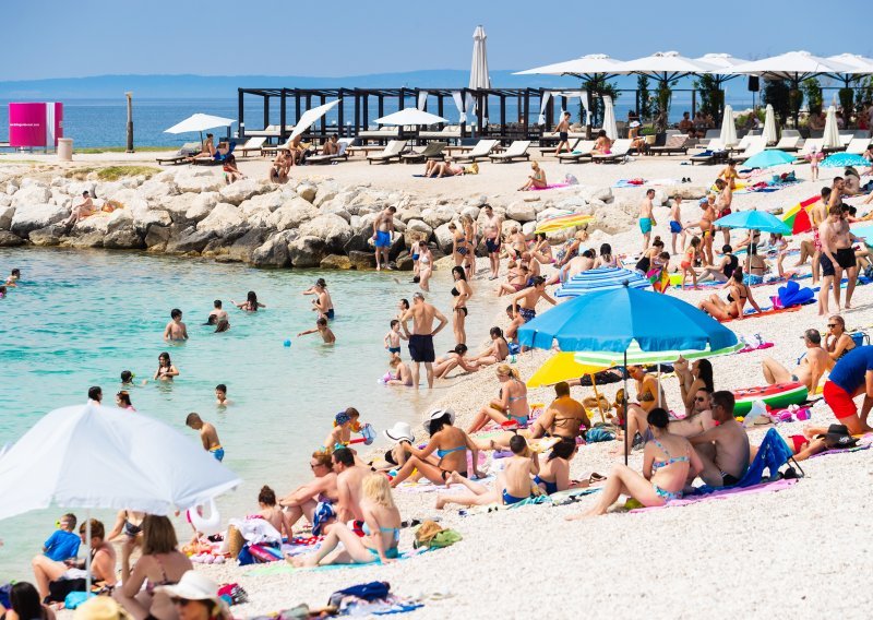 Produljeni vikend u Hrvatsku doveo 330 tisuća turista, najviše iz Njemačke, Slovenije i Austrije, a briljirali su Rovinj, Poreč i Vir