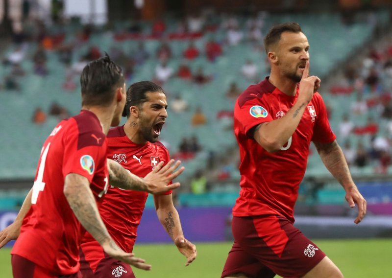 [FOTO] Švicarska pregazila Tursku i sada s četiri boda na trećem mjestu čeka rasplet u ostalim skupinama