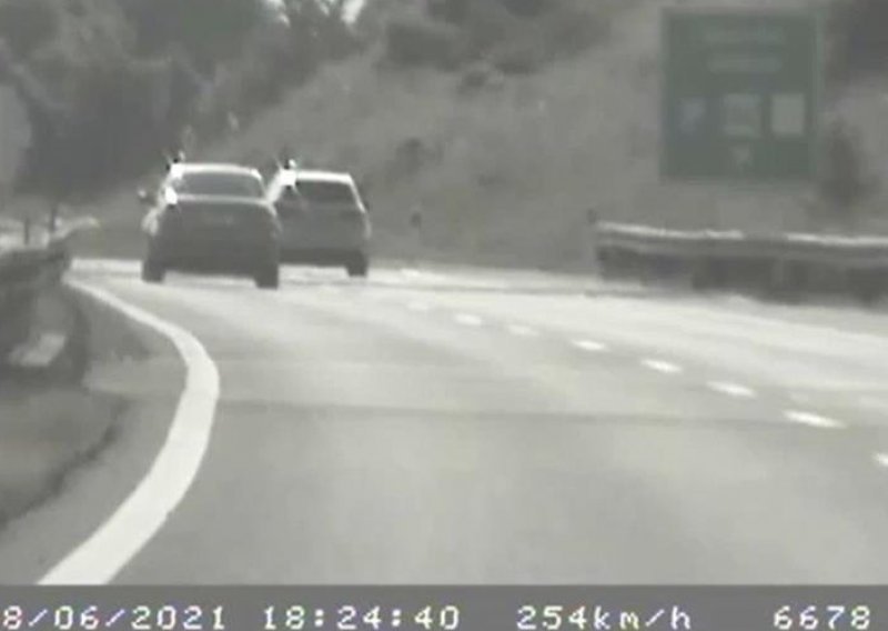 [VIDEO] Policijska snimka: 20-godišnji Zagrepčanin u majčinom BMW-u nagazio 254 km/h
