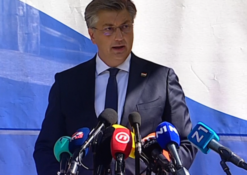 [FOTO] Plenković: Moramo osloboditi pozitivnu energiju i stvoriti bolju, tolerantniju Hrvatsku. Imajmo snage iza sebe ostaviti podjele