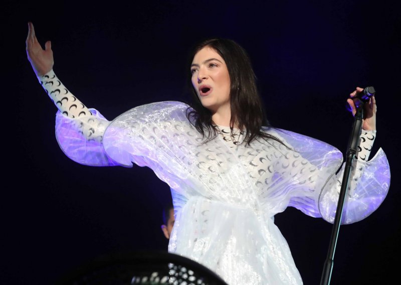 Među birane pozornice svoje svjetske turneje Lorde uvrstila šibensku Tvrđavu sv. Mihovila
