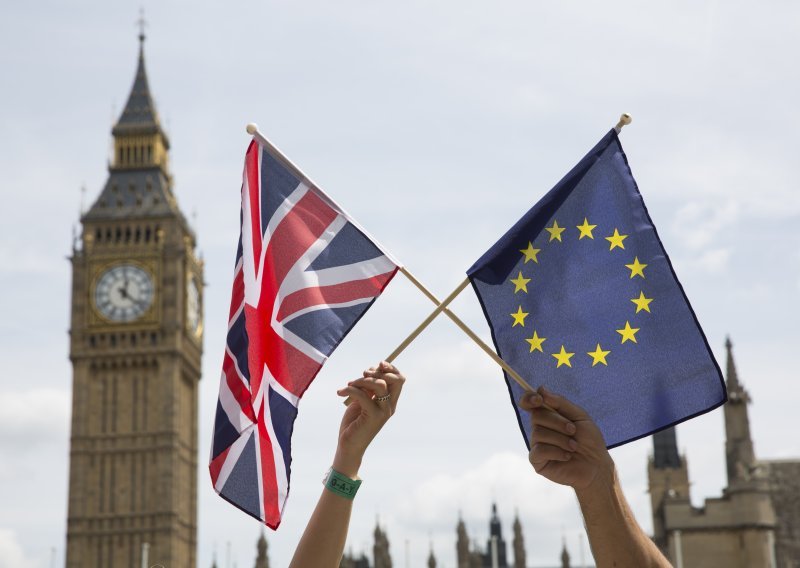 Pristiglo šest milijuna zahtjeva za boravak državljana EU-a u Britaniji