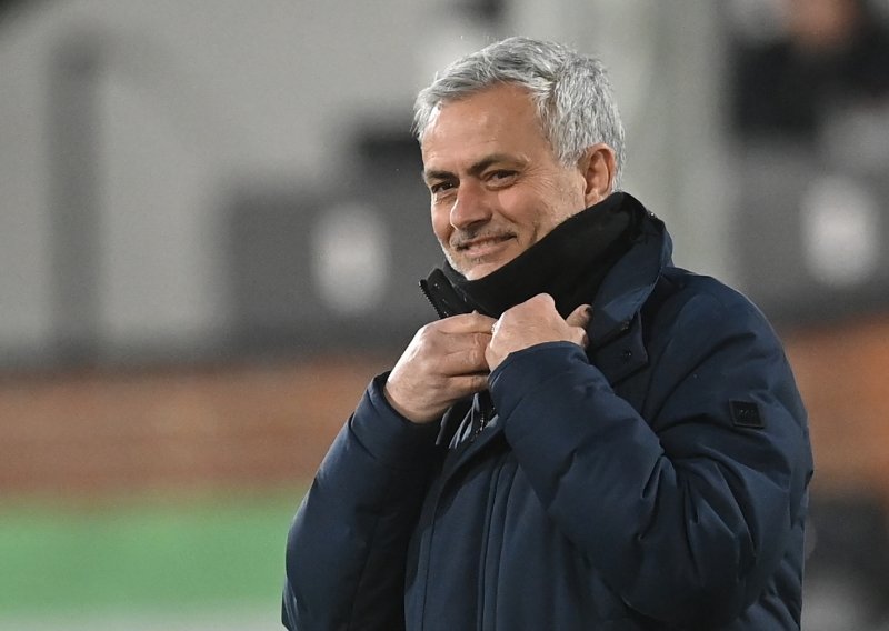 Jose Mourinho Talijanima otkrio zašto je baš odabrao Romu; nakon razgovora s upravom zbog jednog je detalja odmah prihvatio ponudu