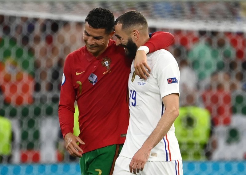 [FOTO] Cristiano Ronaldo je protiv Francuza zabio dva gola iz penala i još jednom ispisao nogometnu povijest...