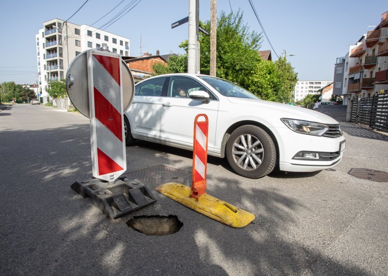 [VIDEO/FOTO] Kod osnovne škole u zagrebačkom Španskom na cesti se otvorila rupa