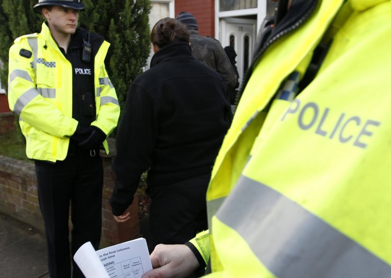 Debelim britanskim policajcima smanjit će se plaća!