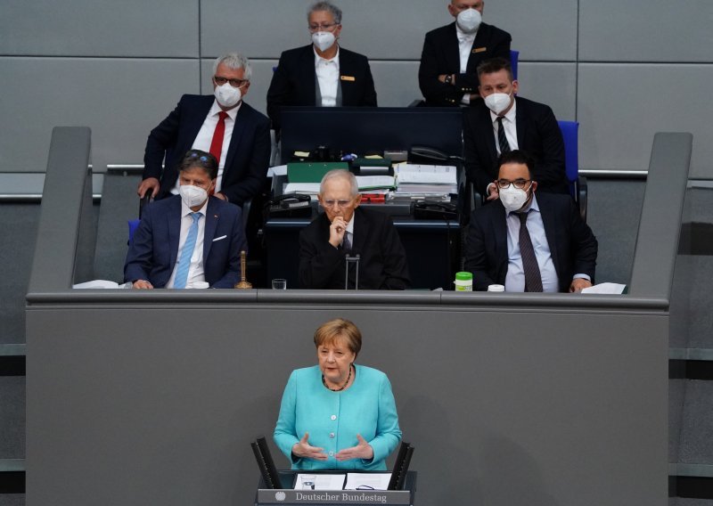 Merkel u vjerojatno posljednjem obraćanju Bundestagu pozvala na europsko jedinstvo