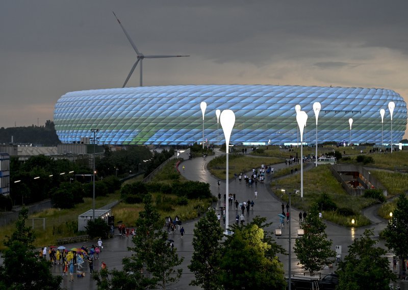 Europarlamentarci prozvali UEFA-u jer je odbila obasjati stadion u Münchenu duginim bojama