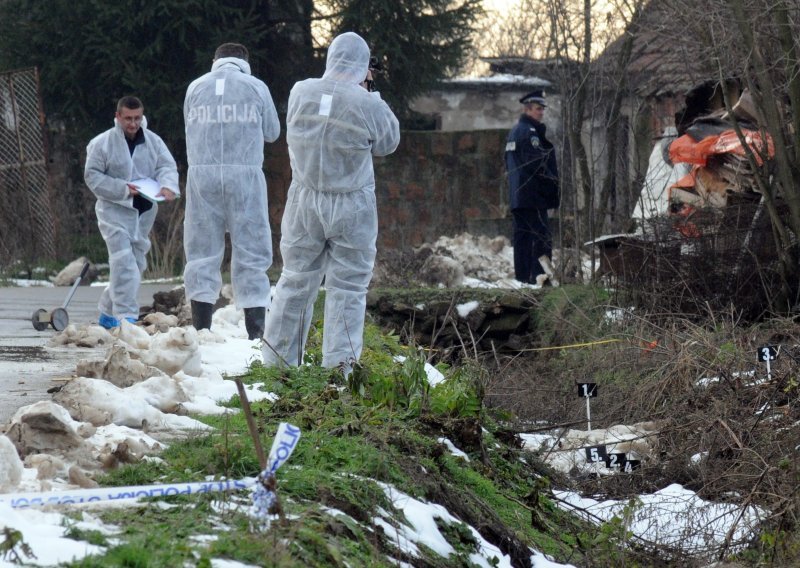 Zatučen tupim predmetom i bačen u kanal