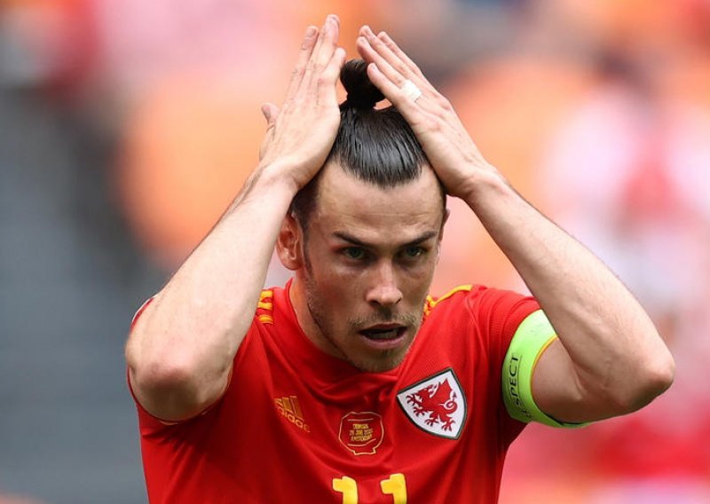 Utučeni kapetan Walesa Gareth Bale smogao je snage i oglasio se nakon teškog poraza od Danaca: Ljutiti smo i jako razočarani...