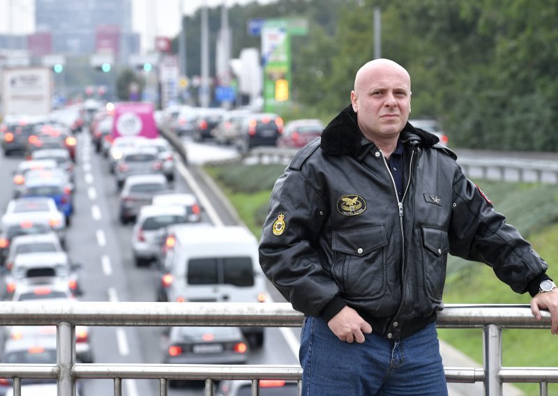 Niz prometnih nesreća u kojima ginu motociklisti ili ih oni uzrokuju, prometni stručnjak: To su 'cafe raceri'. Oni uživaju u opasnosti i u tome da su viđeni. Policija ne može ići na kućne adrese ili ih tražiti od kafića do kafića