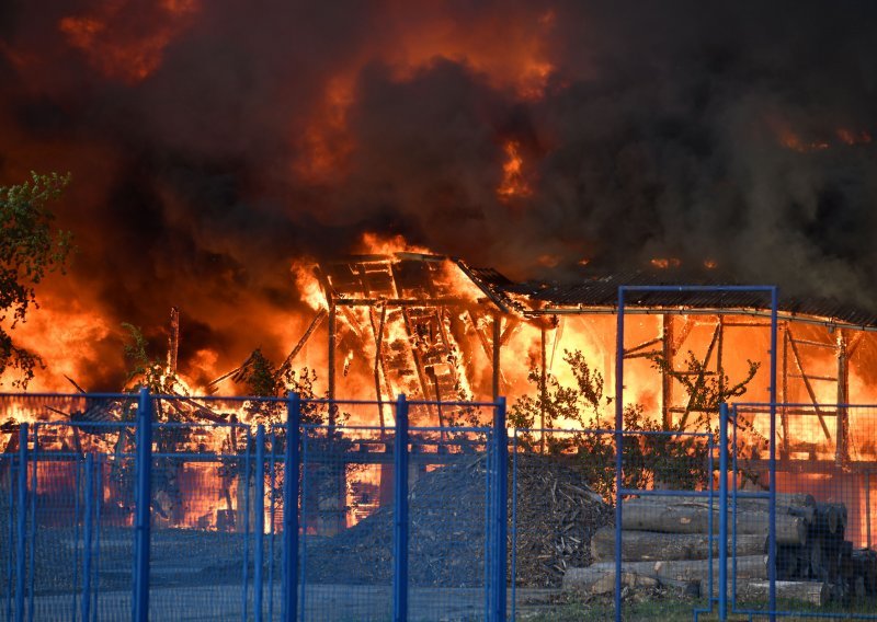 [FOTO/VIDEO] Župan Posavec o velikom požaru u Čakovcu: 'Izgledalo je dosta dramatično. U srijedu naručujem ispitivanje zraka'