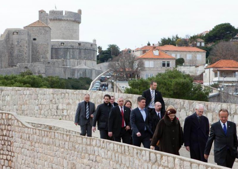 Dubrovačke zidine u društvu Taj Mahala i Machu Picchua