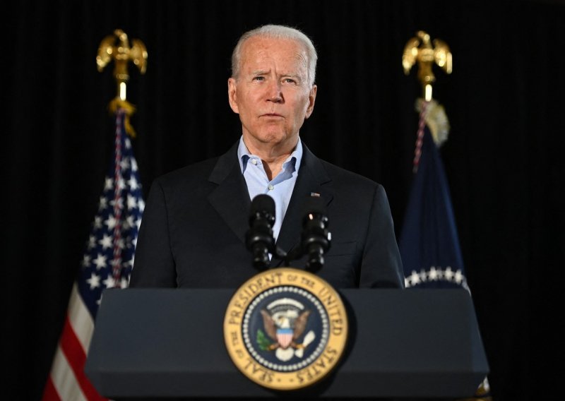 Biden: Društvene mreže dezinformacijama o cjepivu ubijaju ljude