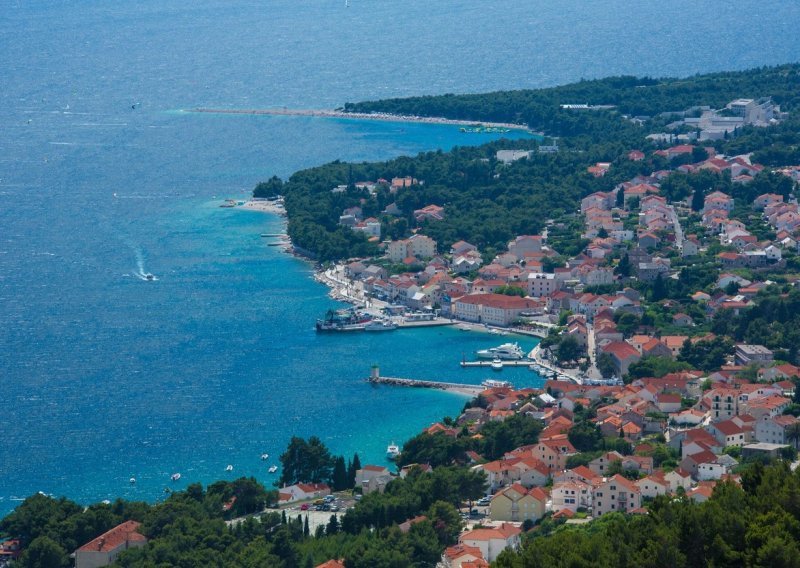 Krenula brzobrodska linija od zračne luke Split za Hvar i Brač