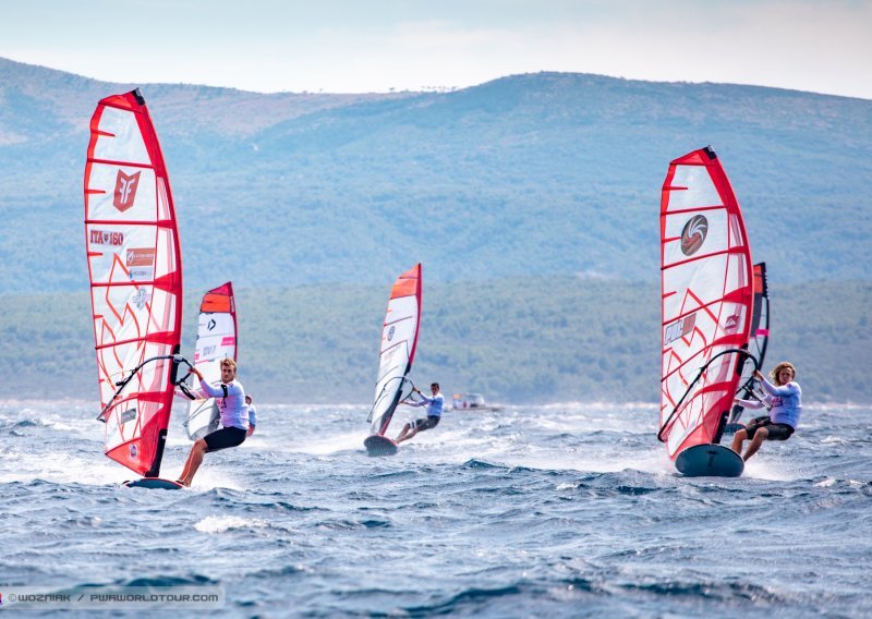 Najbolji svjetski windsurferi stigli u Bol, 20 najboljih u svijetu prvi put natječe se u Hrvatskoj