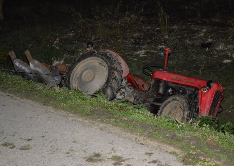 Vozeći niz strminu, pao s traktora i poginuo
