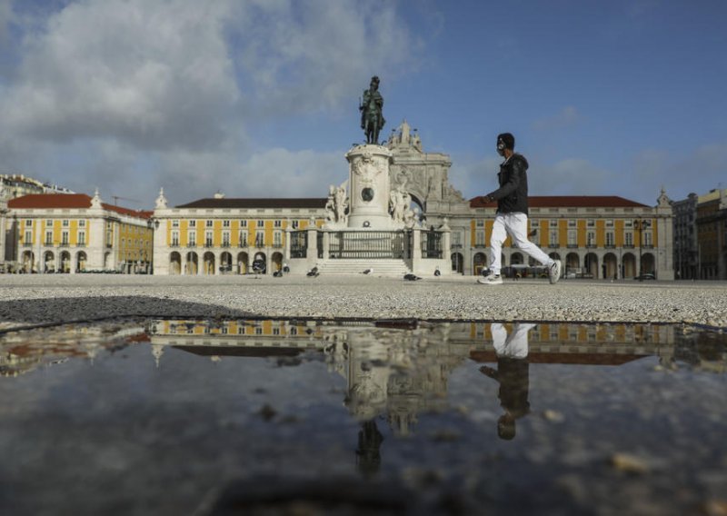 Zašto je delta varijanta korone tako pogubna, hoće li uskoro postati dominantna, djeluje li cjepivo na nju? Donosimo odgovore na glavna pitanja o opasnom soju