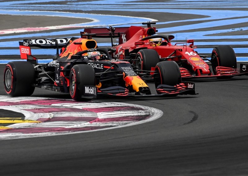 Max Verstappen i njegov Red Bull u sjajnoj su formi, a napokon je 'proradio' Ferrari; Lewis Hamilton nije se iskazao...