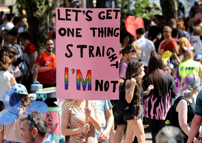 Mreža SafeJournalist osudila napad na novinarku nakon Zagreb Pridea