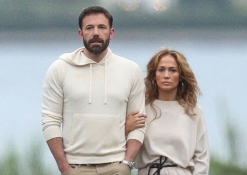 Jennifer Lopez i Ben Affleck spremni su zajednički život i kreću u potragu za savršenim domom na Beverly Hillsu