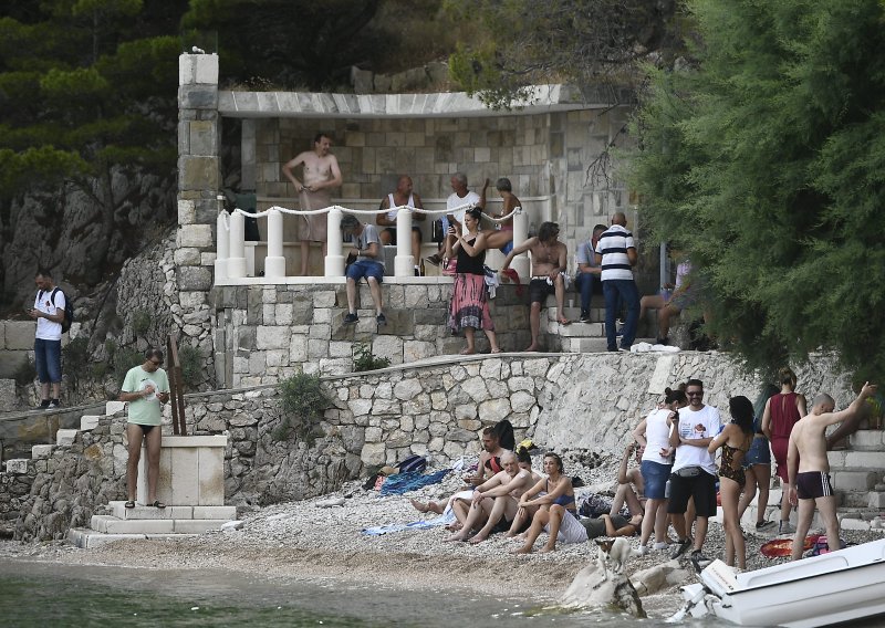 Peticiju za zaštitu uvale Vruja možete potpisati još u ponedjeljak do ponoći