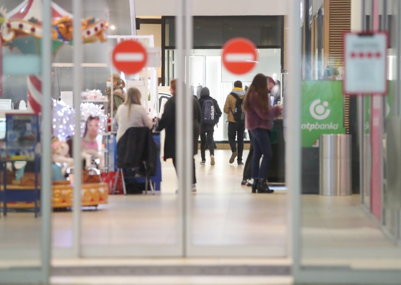 Djeci i maloljetnicima neće trebati covid potvrde za šoping centre