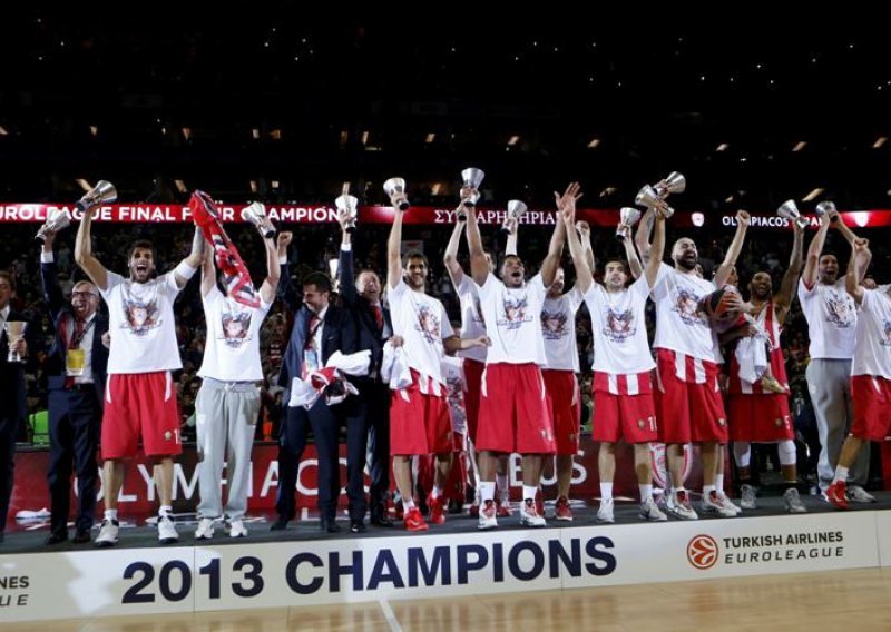 Olympiakos obranio titulu košarkaškog prvaka Europe!