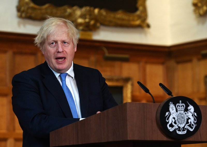 Boris Johnson poziva na oprez uoči ukidanja restrikcija u Engleskoj