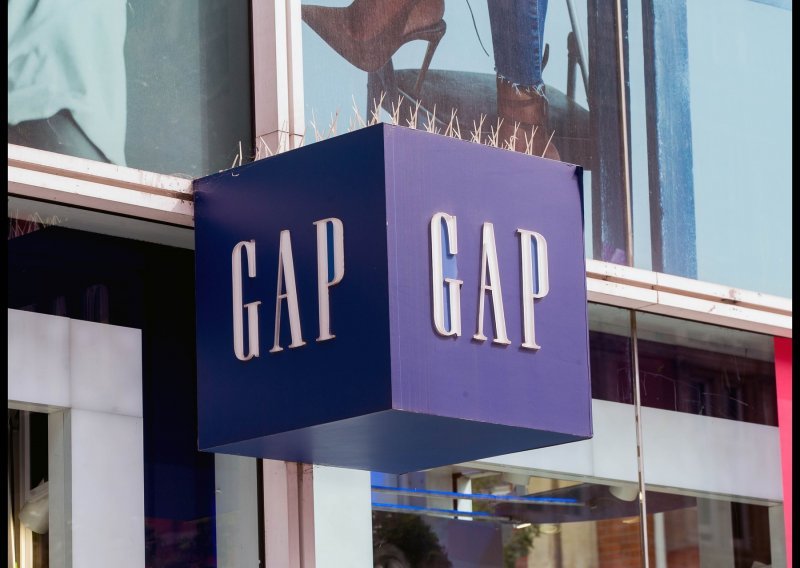 Modni div na koljenima: Gap zatvara sve trgovine u Velikoj Britaniji i Irskoj, a jedini spas im je Kanye West, čija se kolekcija očekuje krajem godine