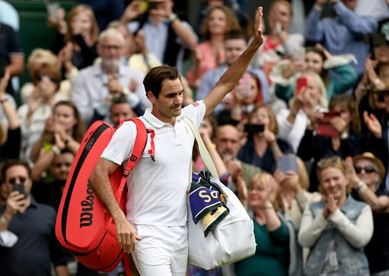 Roger Federer bez polufinala! Je li odigrao zadnji meč u Wimbledonu? Raspoloženi Poljak ga razbio u tri seta, a zadnji je dobio s nevjerojatnih 6:0