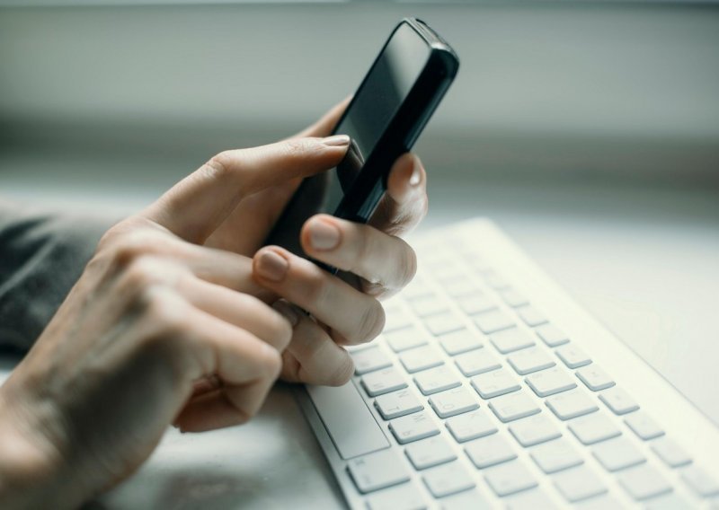 Upozorenje Hrvatskog Telekoma: SMS porukama širi se novi virus, nemojte ih otvarati